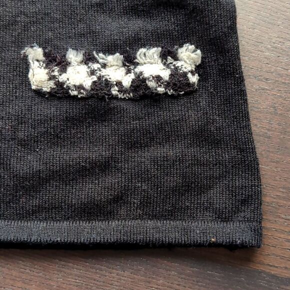 Black silk - cashmere v-neck sweater size S with herringbone detailing 3/4sleeve - Picture 8 of 8